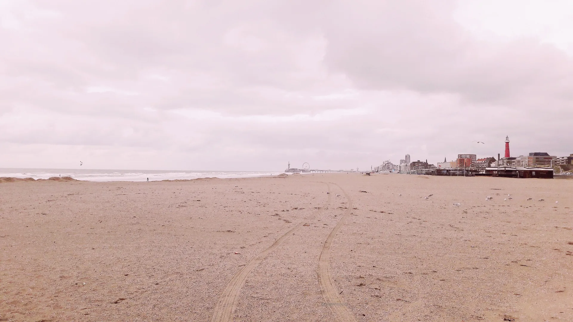 Your Essential Guide to Beaches in The Hague, Netherlands