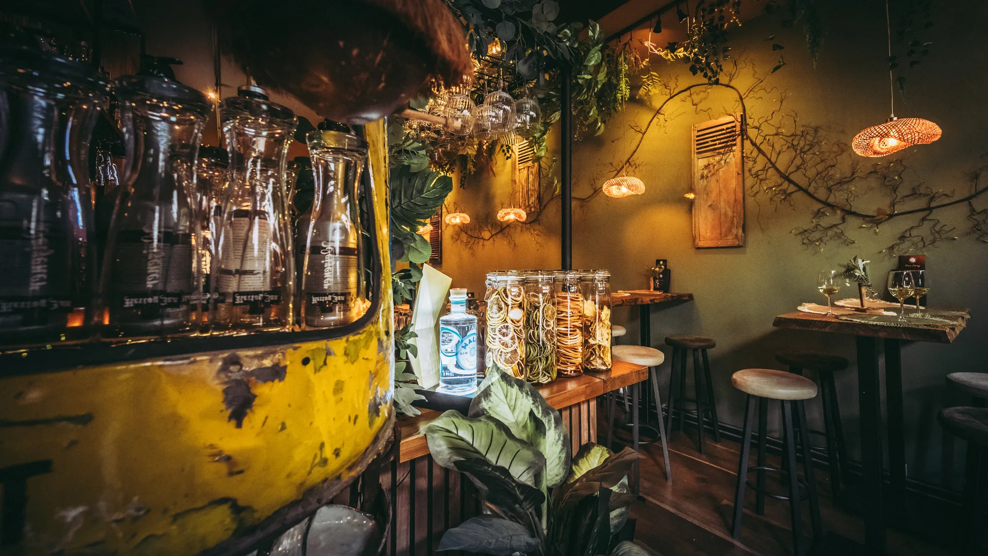 Utrecht Food Guide: Best Restaurants & Dining Experiences