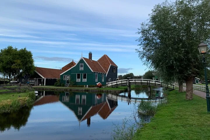 Giethoorn, Afsluitdijk, Zaanse Schans Day Tour Incl Hotel Pick Up