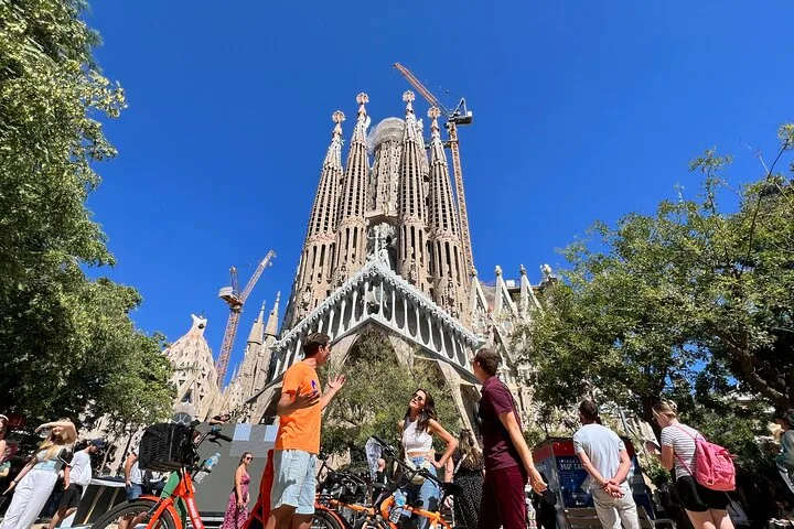 Barcelona Small Group Tour with Local Guide on Bike or E-Bike